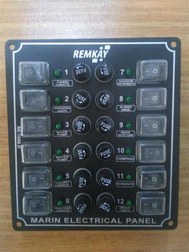 RK-1046D SİGORTA PANEL 12 Lİ DİK SİYAH